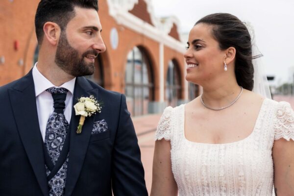 Boda marinera en Castellón: una celebración real llena de emoción y fiesta.